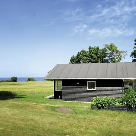 Vakantiehuis Three-bedroom In Augustenborg